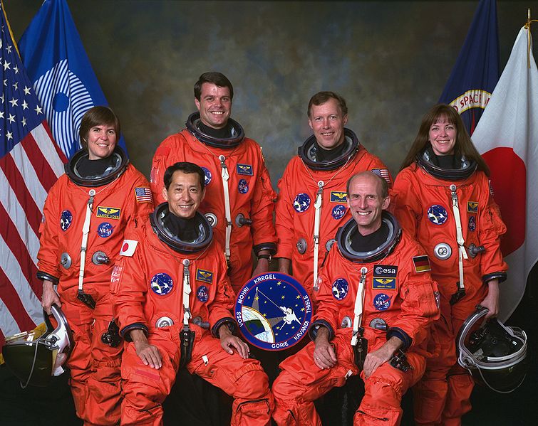 755px-STS-99_crew.jpg